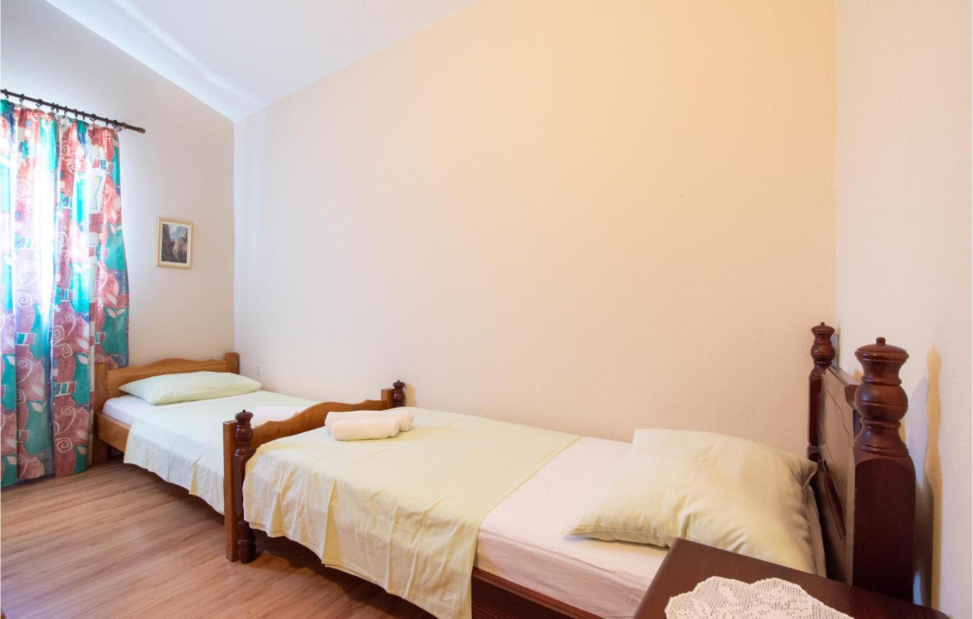 Nice Apartment In Ostrvica With Kitchen Extérieur photo
