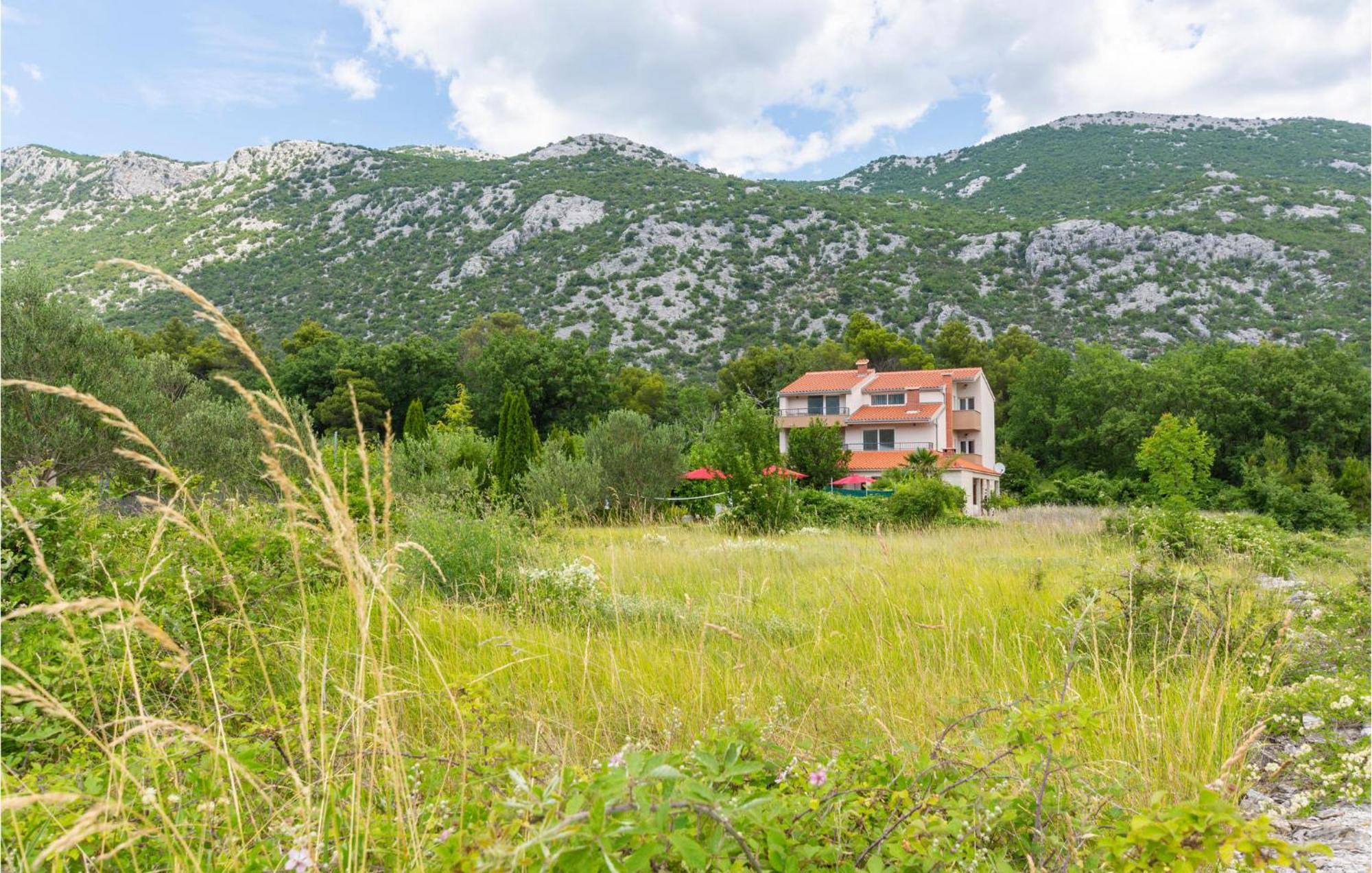 Nice Apartment In Ostrvica With Kitchen Extérieur photo
